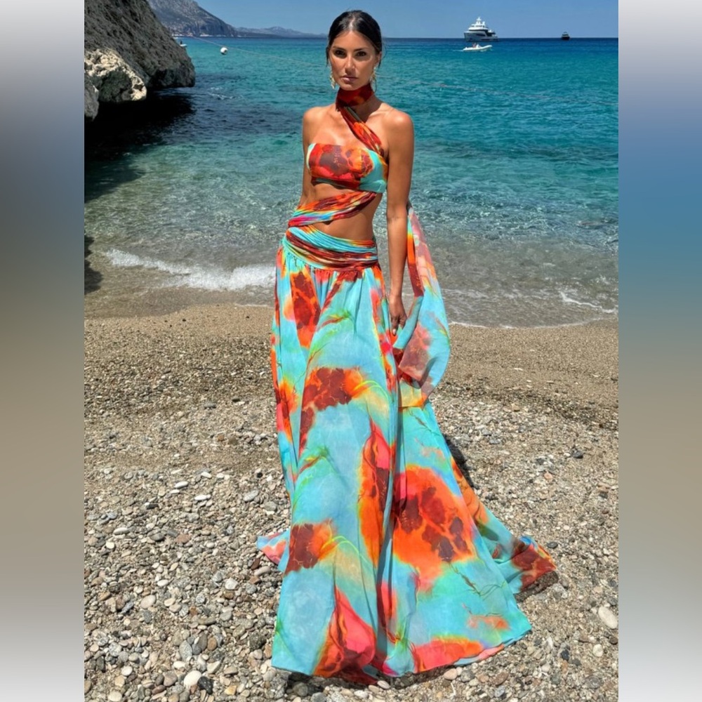 2ARES Gown